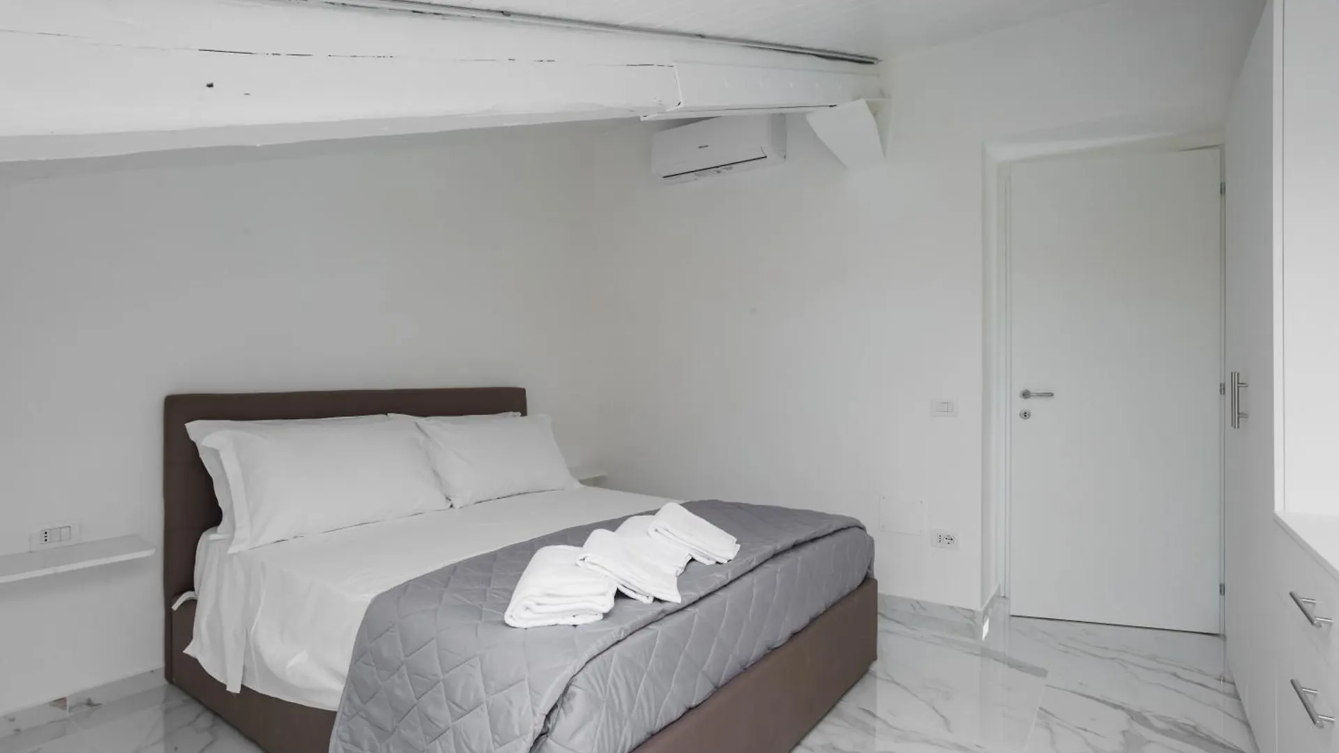 Mansarde Bella Napoli Apartment Naples